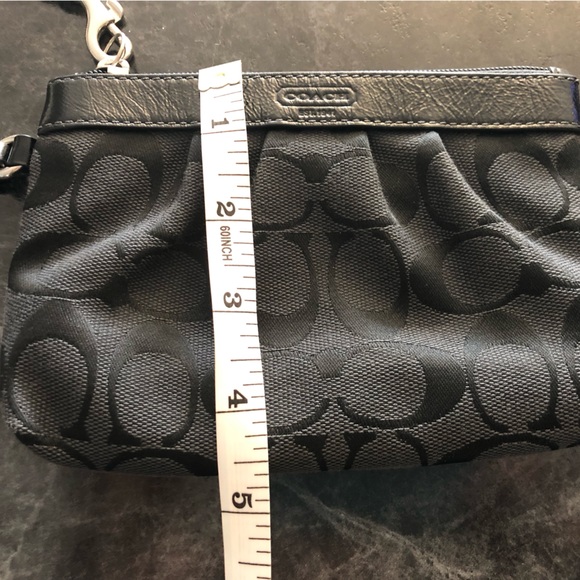 Coach Wristlet - Picture 9 of 10